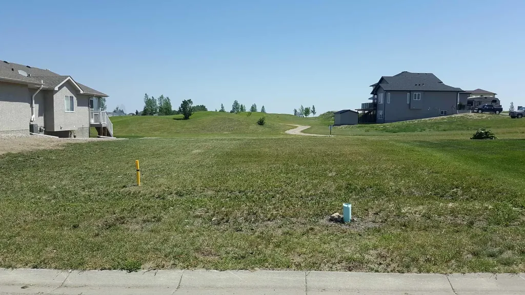 1404 Whispering Drive Vulcan AB T0L 2B0