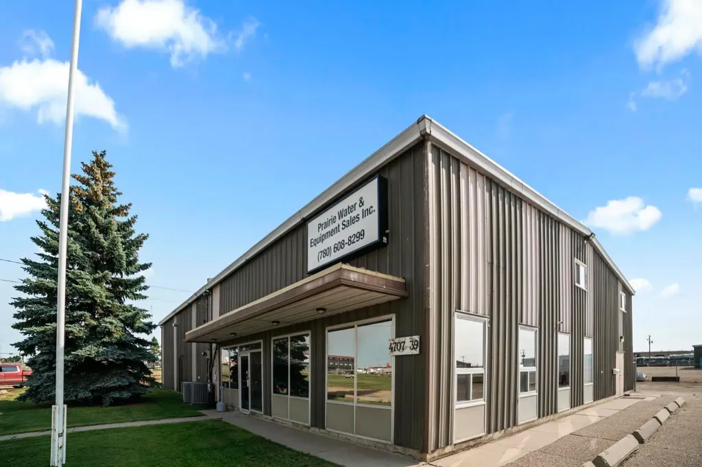 4707 39 Street Camrose AB T4V 2N6
