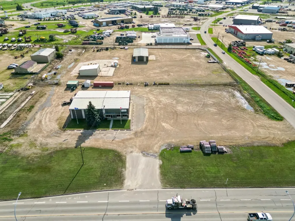 4707 39 Street Camrose AB T4V 2N6