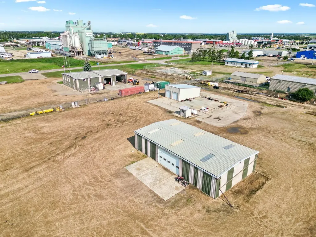 4707 39 Street Camrose AB T4V 2N6