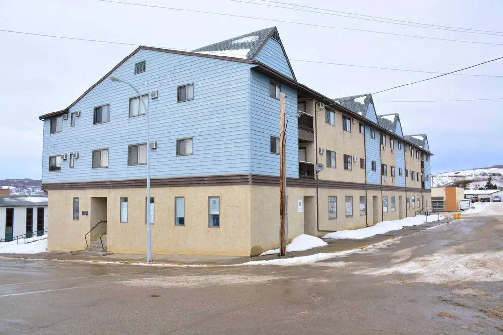 9930 102 Street Peace River AB T8S1S4