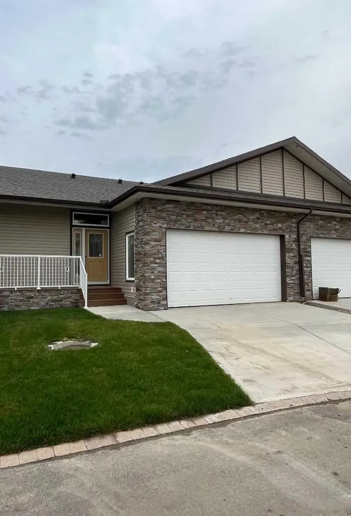 24 Garden Way Drumheller AB T0J 0Y5