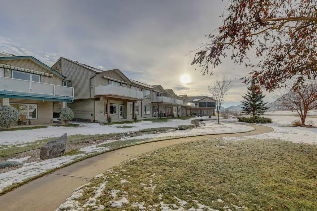 24 Garden Way Drumheller AB T0J 0Y5