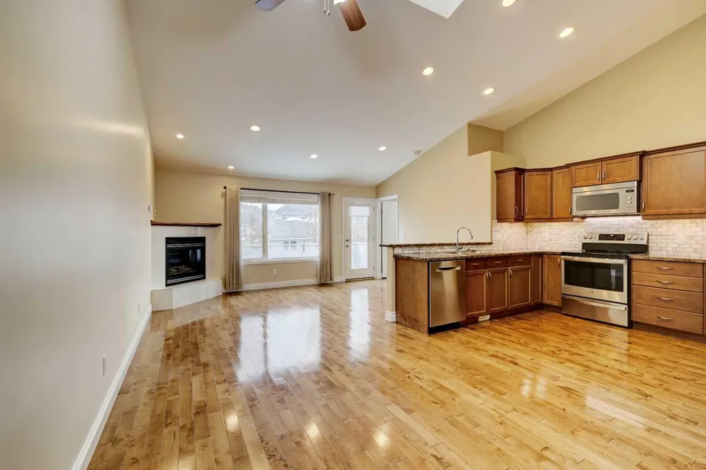 24 Garden Way Drumheller AB T0J 0Y5