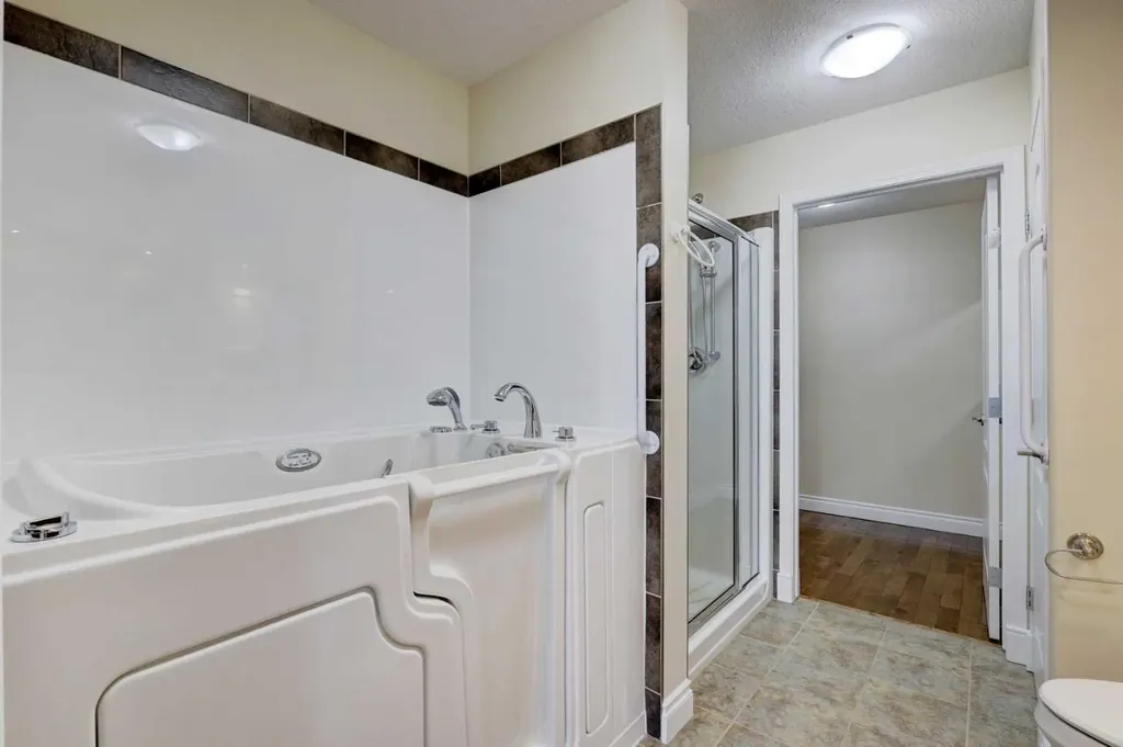 24 Garden Way Drumheller AB T0J 0Y5