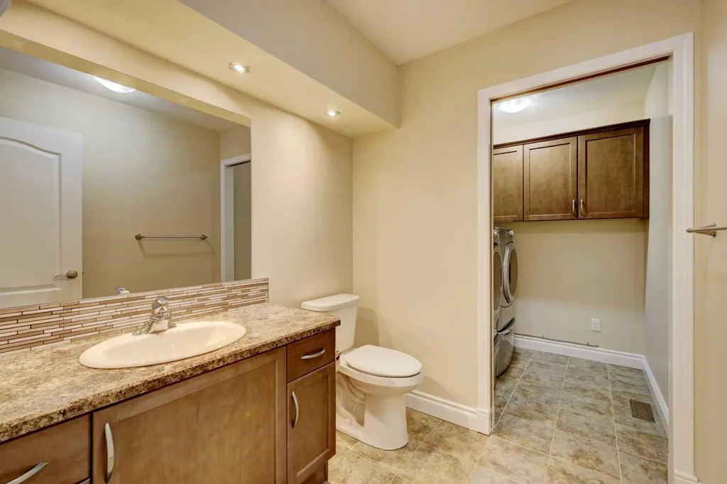24 Garden Way Drumheller AB T0J 0Y5