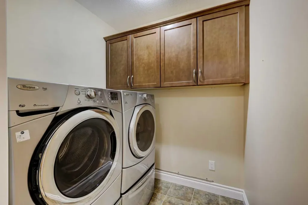 24 Garden Way Drumheller AB T0J 0Y5