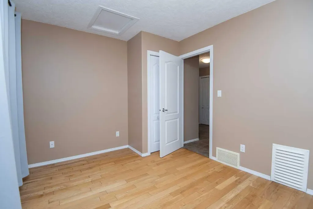 3402 3 Township Road 392 Rural Lacombe County AB T0M 0X0