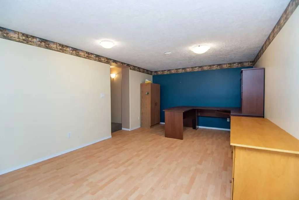 3402 3 Township Road 392 Rural Lacombe County AB T0M 0X0