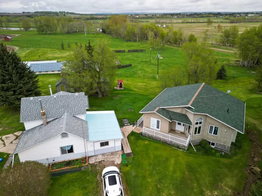 3402 3 Township Road 392 Rural Lacombe County AB T0M 0X0