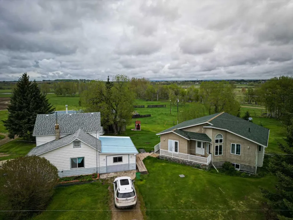 3402 3 Township Road 392 Rural Lacombe County AB T0M 0X0