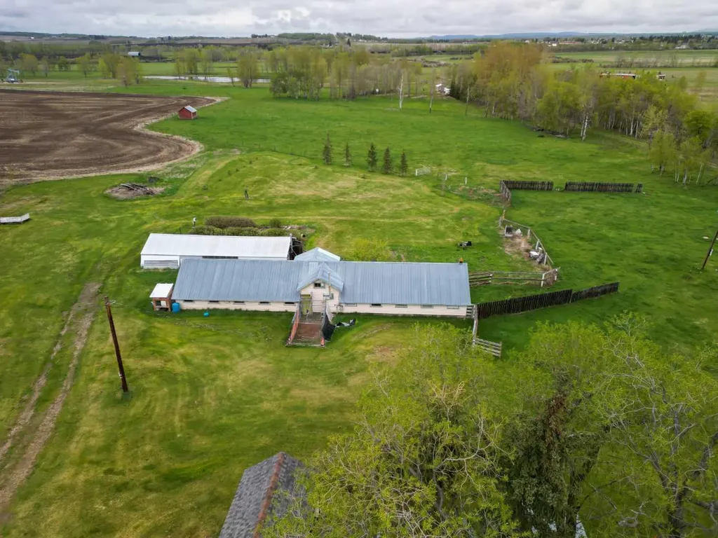 3402 3 Township Road 392 Rural Lacombe County AB T0M 0X0