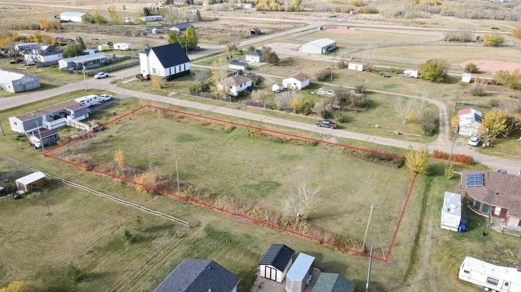 204 2nd Street Gadsby AB T0C 1K0