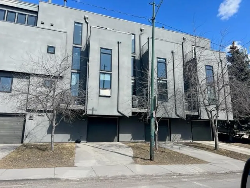 1920 To 1948 26 Avenue SW Calgary AB T2T 1E3