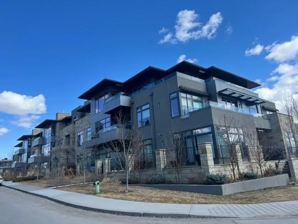 1920 To 1948 26 Avenue SW Calgary AB T2T 1E3