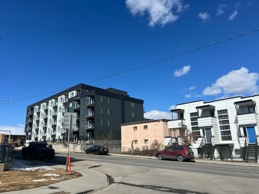 1920 To 1948 26 Avenue SW Calgary AB T2T 1E3