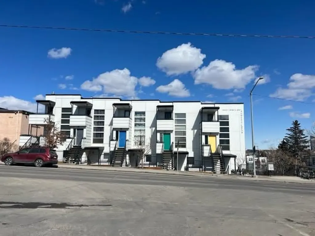 1920 To 1948 26 Avenue SW Calgary AB T2T 1E3