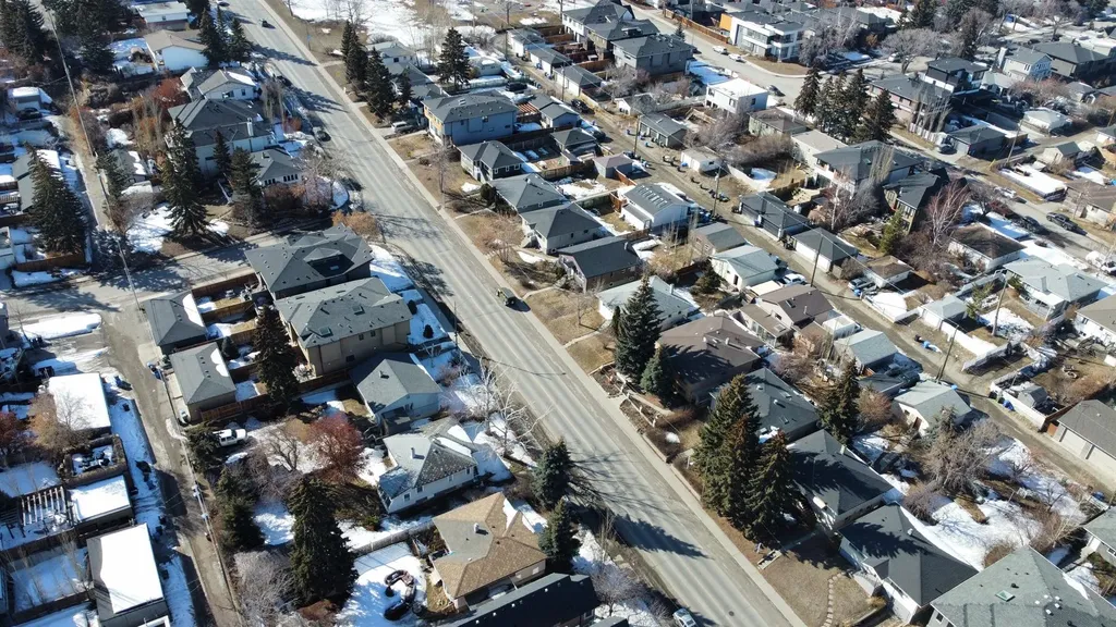 1920 To 1948 26 Avenue SW Calgary AB T2T 1E3