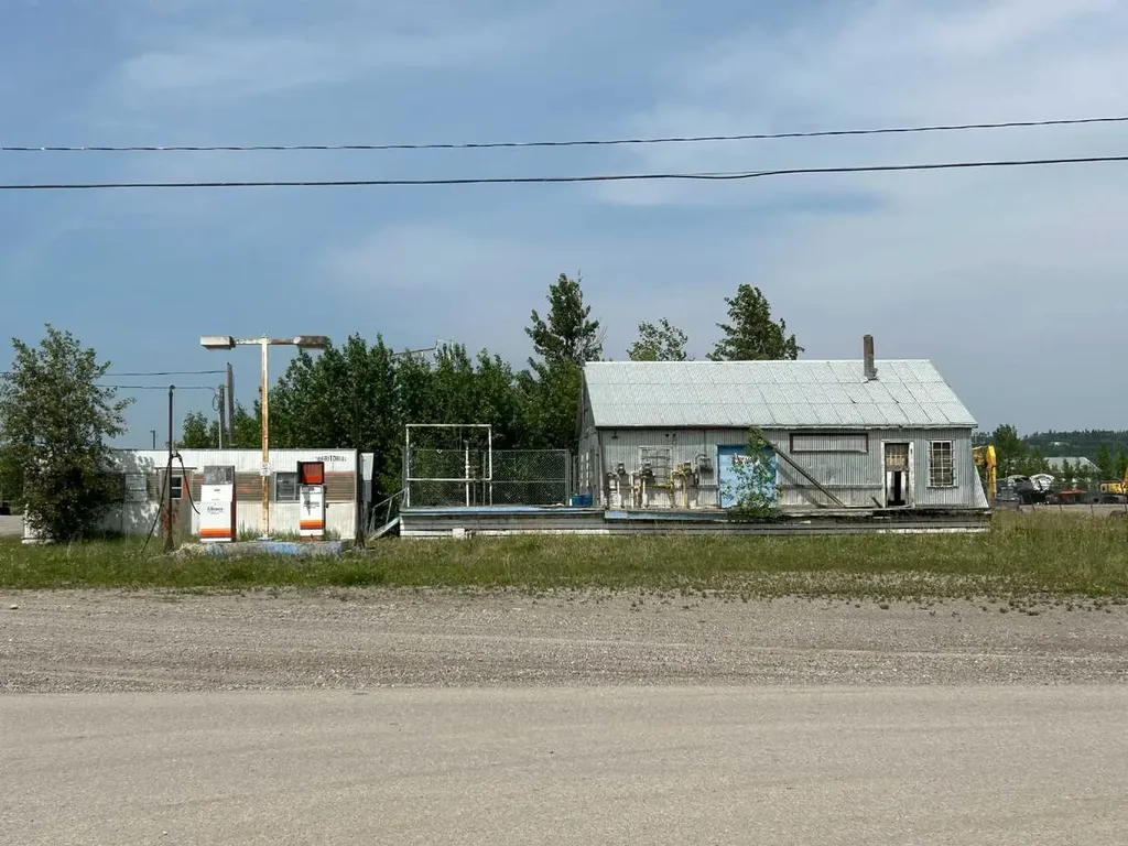 5445 Highway 584 Rural Mountain View County AB T0M1X0