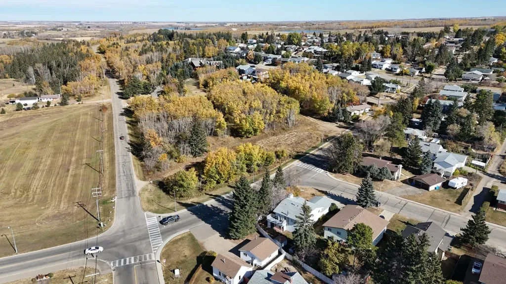 5005 46 Street Ponoka AB T4J 1C2