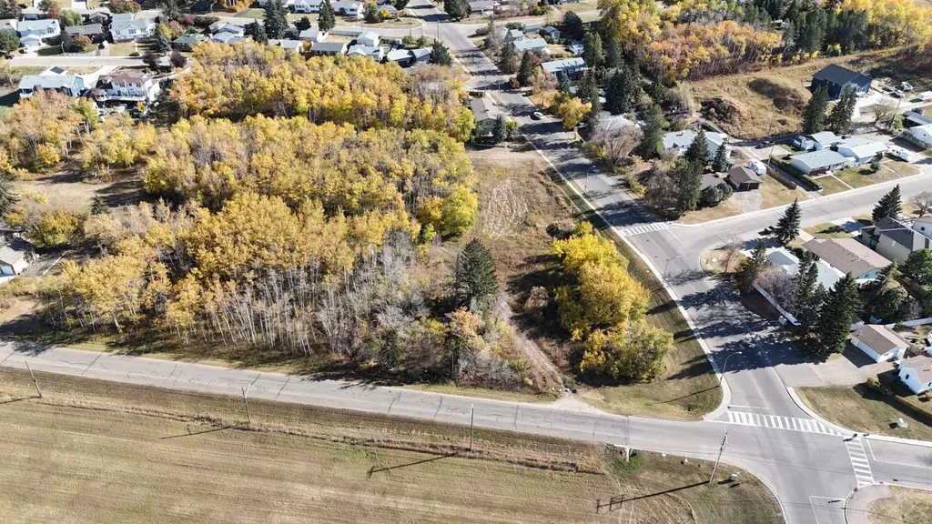 5005 46 Street Ponoka AB T4J 1C2