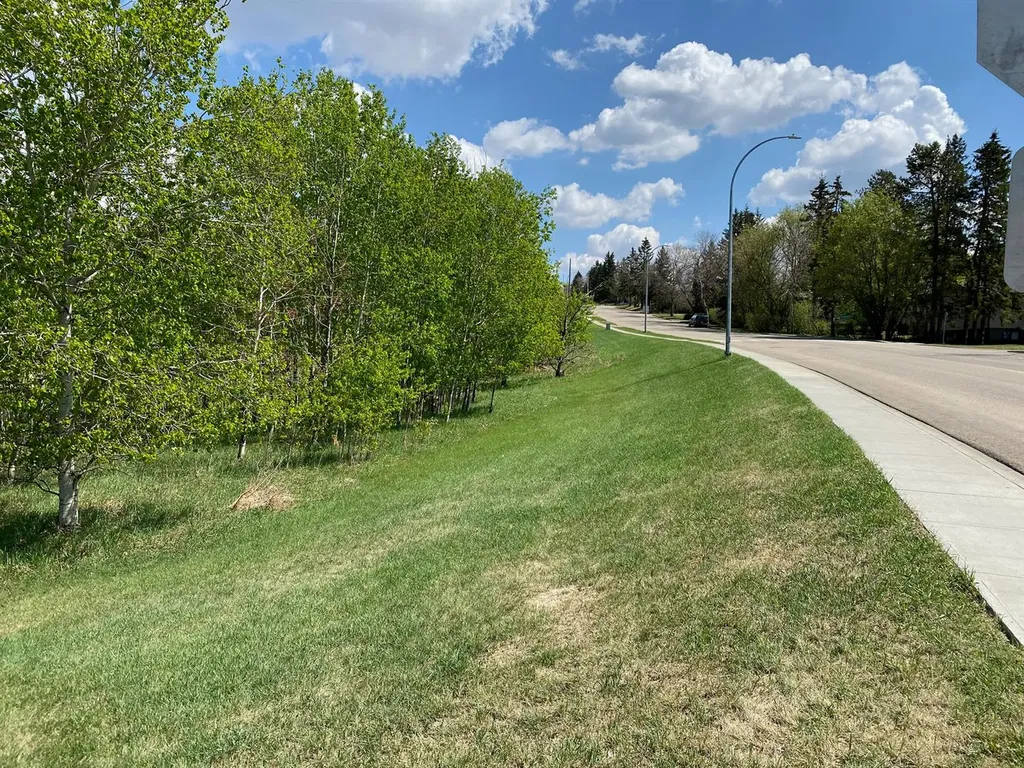 5005 46 Street Ponoka AB T4J 1C2
