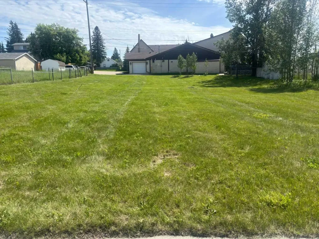 49 Street Rocky Mountain House AB T4T 1A3