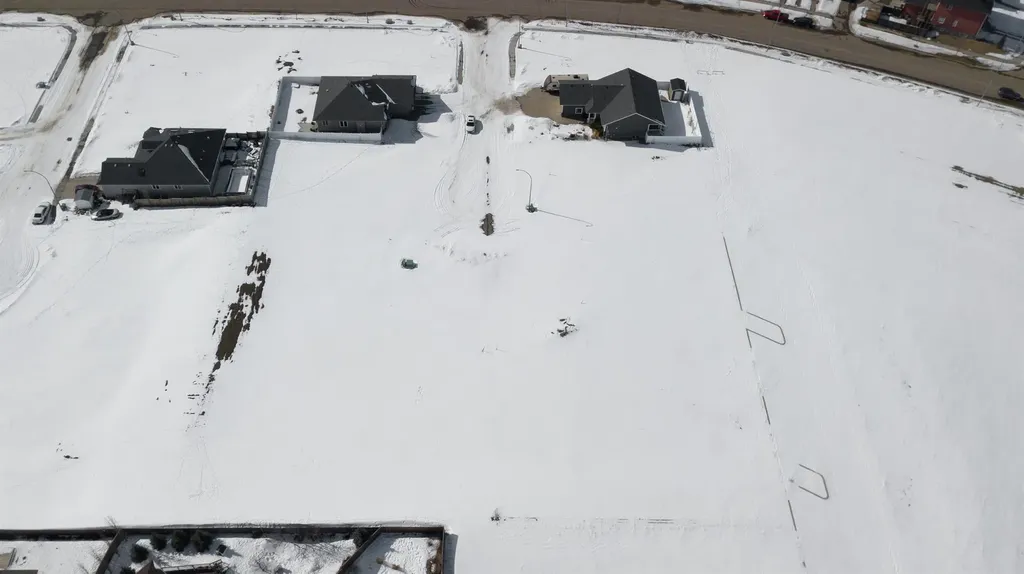 7211 44 A Avenue Close Camrose AB T4V 5E1
