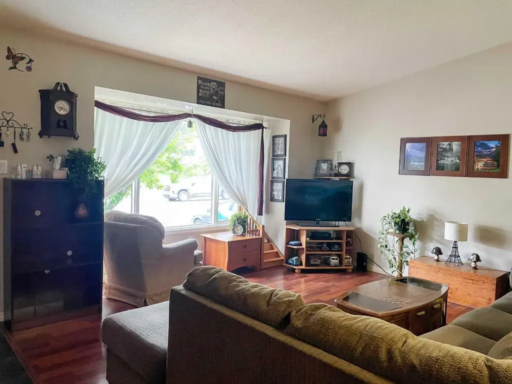 5322 43 Street Cold Lake AB T9M 2A3