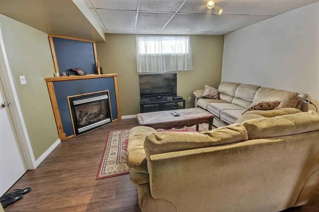 5322 43 Street Cold Lake AB T9M 2A3
