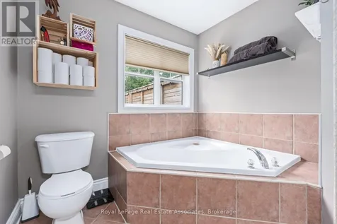 62 Somerville Road Halton Hills (ac Acton) ON L7J 2Z7