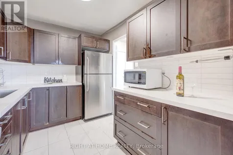 3390 Weston Road Toronto (humbermede) ON M9M 2X3