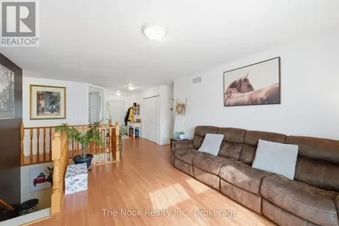 4 Mcgillivray Lane Kawartha Lakes (carden) ON L0K 1B0