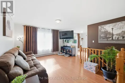 4 Mcgillivray Lane Kawartha Lakes (carden) ON L0K 1B0
