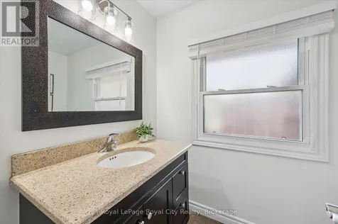 38 Shadybrook Crescent Guelph (kortright West) ON N1G 3G5