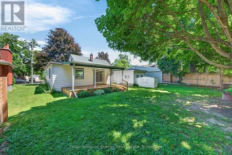 7 Maple Avenue Prince Edward County (picton Ward) ON K0K 2T0