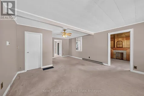 7 Maple Avenue Prince Edward County (picton Ward) ON K0K 2T0