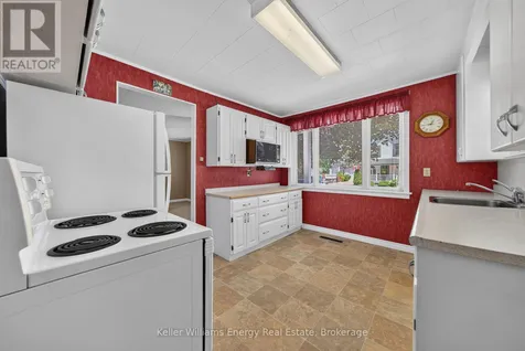 7 Maple Avenue Prince Edward County (picton Ward) ON K0K 2T0