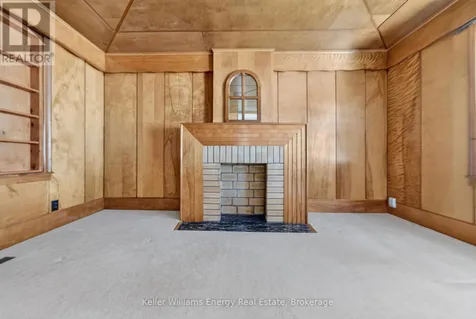 7 Maple Avenue Prince Edward County (picton Ward) ON K0K 2T0