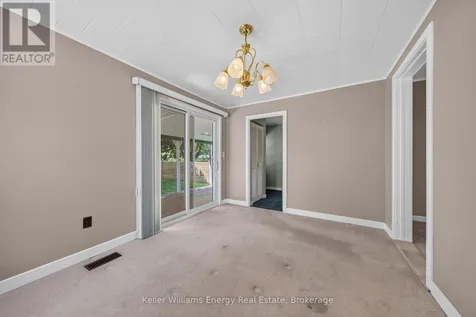 7 Maple Avenue Prince Edward County (picton Ward) ON K0K 2T0