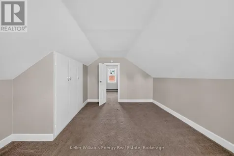 7 Maple Avenue Prince Edward County (picton Ward) ON K0K 2T0