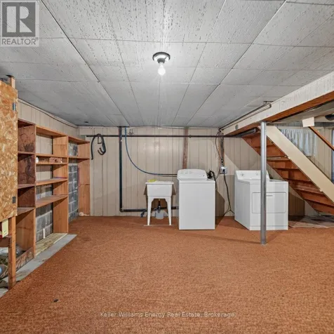 7 Maple Avenue Prince Edward County (picton Ward) ON K0K 2T0