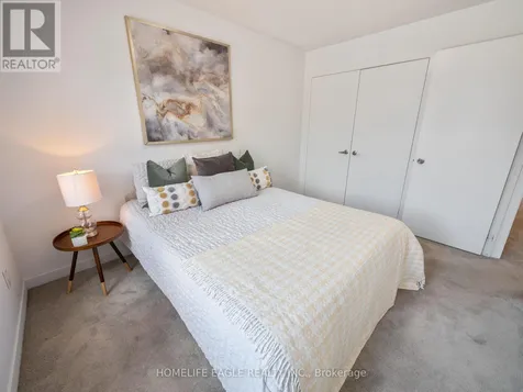 228 Bennett Street Newmarket (glenway Estates) ON L3X 1B8