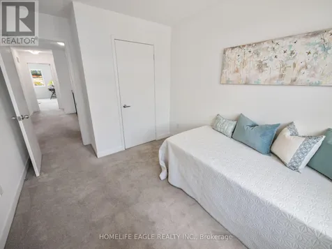 228 Bennett Street Newmarket (glenway Estates) ON L3X 1B8