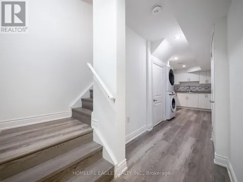 228 Bennett Street Newmarket (glenway Estates) ON L3X 1B8