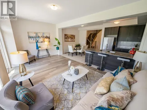 228 Bennett Street Newmarket (glenway Estates) ON L3X 1B8