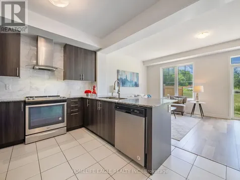 228 Bennett Street Newmarket (glenway Estates) ON L3X 1B8
