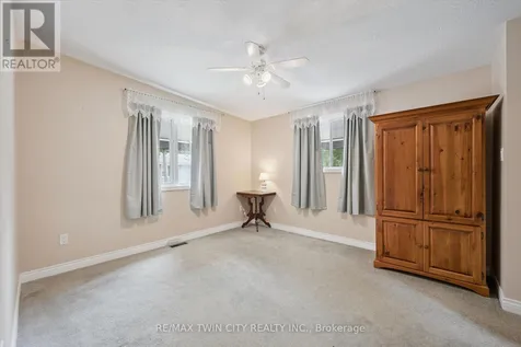 4 Spruce Avenue Puslinch ON N1H 6H9
