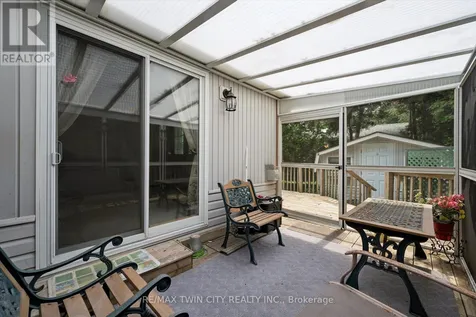 4 Spruce Avenue Puslinch ON N1H 6H9