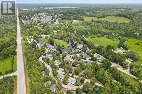 4 Spruce Avenue Puslinch ON N1H 6H9